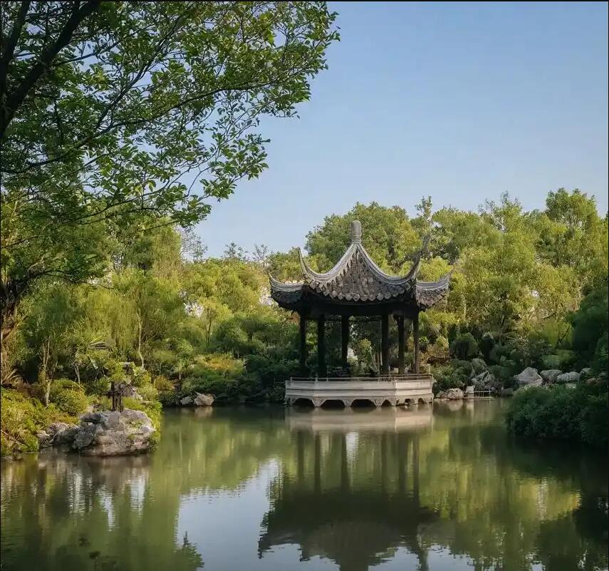 吉首骤变餐饮有限公司